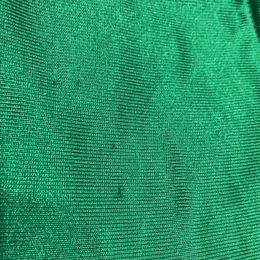 2 Green Basketball Jerseys < - Picture 9 of 9